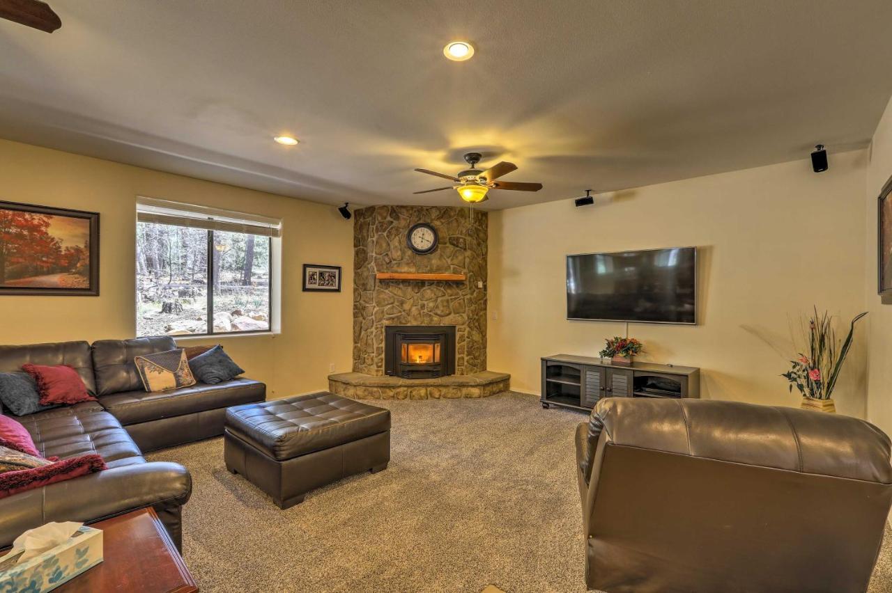 Spacious Pinetop-Lakeside Home With Hot Tub And Grill! Exterior photo